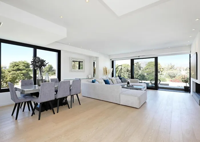 Ellinikon Luxury Apartment